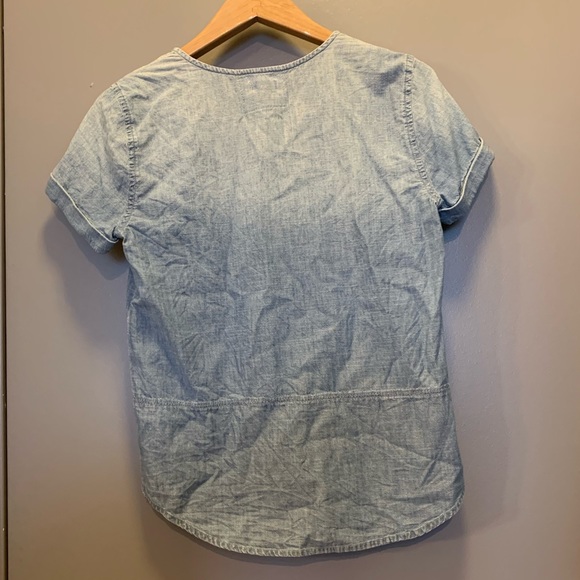 Denim v-Neck T-Shirt Tee Bloyse Woman’s Small - Picture 6 of 7